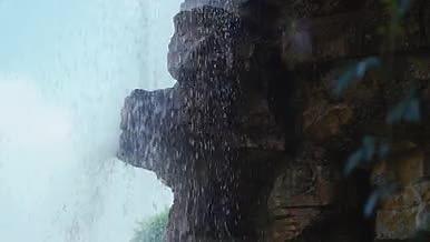 4k实拍升格瀑布水流唯美空镜视频的预览图